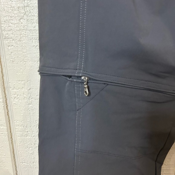 Kühl Convertible Hiking Pants, size 2 Reg. - Picture 5 of 10